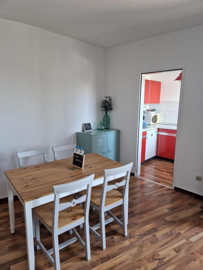 Well Located Flat With Balcony Apartment Дюселдорф Екстериор снимка